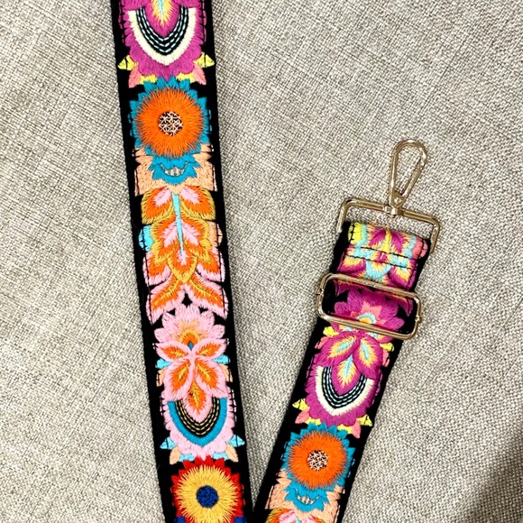 Guitar Straps Crossbody Bag Strap NWOT Embroidered 🎁 gift ready🎁 - Picture 3 of 11